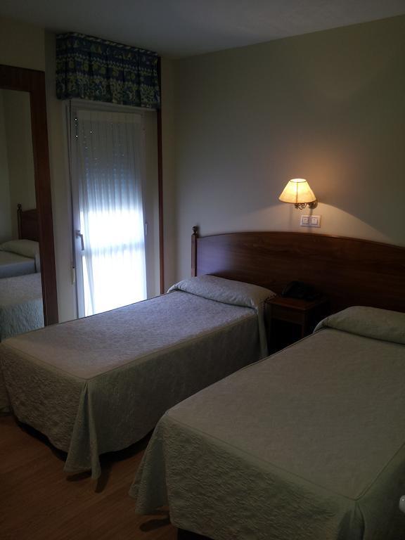 Begona Playa Hotell Gijón Rum bild